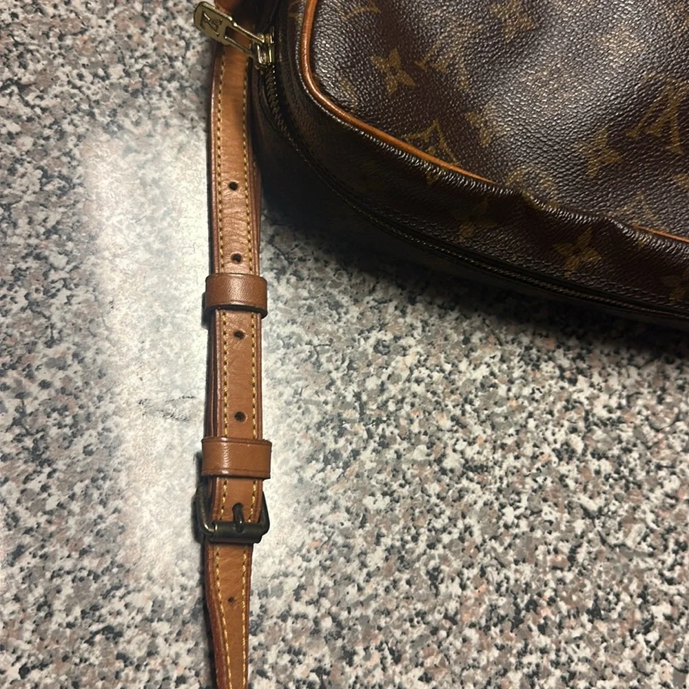 **SOLD**Louis Vuitton Trocadero 27 - Picture 11 of 16